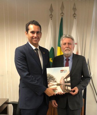 Presidente do TJDFT se reúne com Deputado Federal Domingos Neto