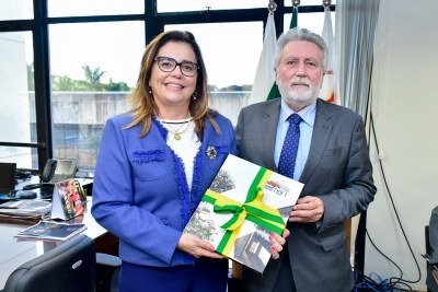 Desembargadora Federal conhece unidades do TJDFT e participa de reunião sobre retomada de atividades presenciais