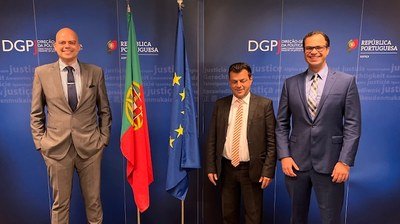 Juiz do TJDFT visita a Direção-Geral da Política de Justiça de Portugal