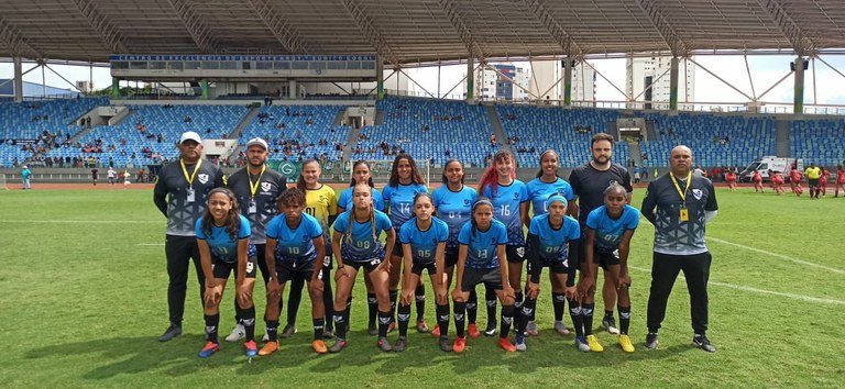 Equipe de futebol feminino parceira da 1ª VIJ vence torneio internacional