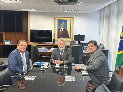 Presidente do TJDFT recebe visita institucional de Desembargador do TJMA