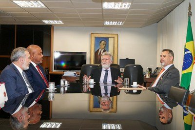 Presidente do TJDFT recebe visita do Procurador-Geral de Justiça Militar