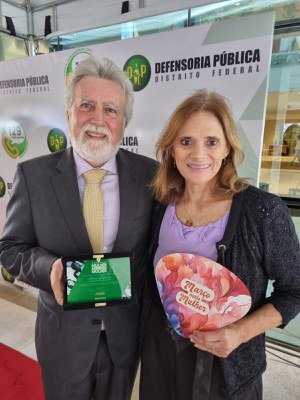 TJDFT é homenageado pela DPDF por apoio a projeto de promoção das mulheres