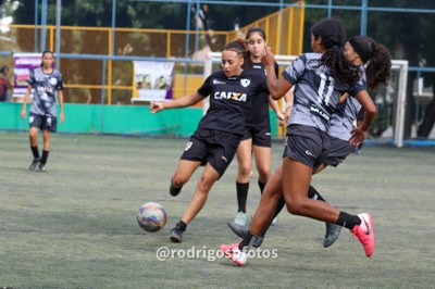 Justiça da Infância apoia torneio de futebol feminino infantojuvenil